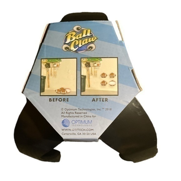 Football Ball Claw NWT. Fits Footballs and Rugby Balls. Mounts to flat surface - Picture 2 of 2